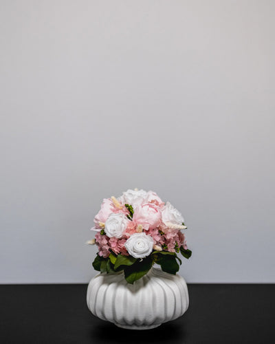 Rosor och Pioner för bröllop, fotografering och minne efter dagen