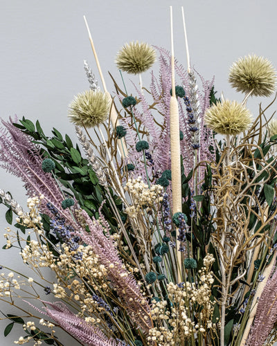 Living Bukett med torkade blommor och strån