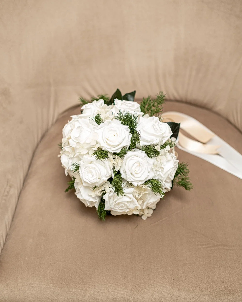 Elegant brudbukett Sabina bukett med långvarigt blomsteruttryck