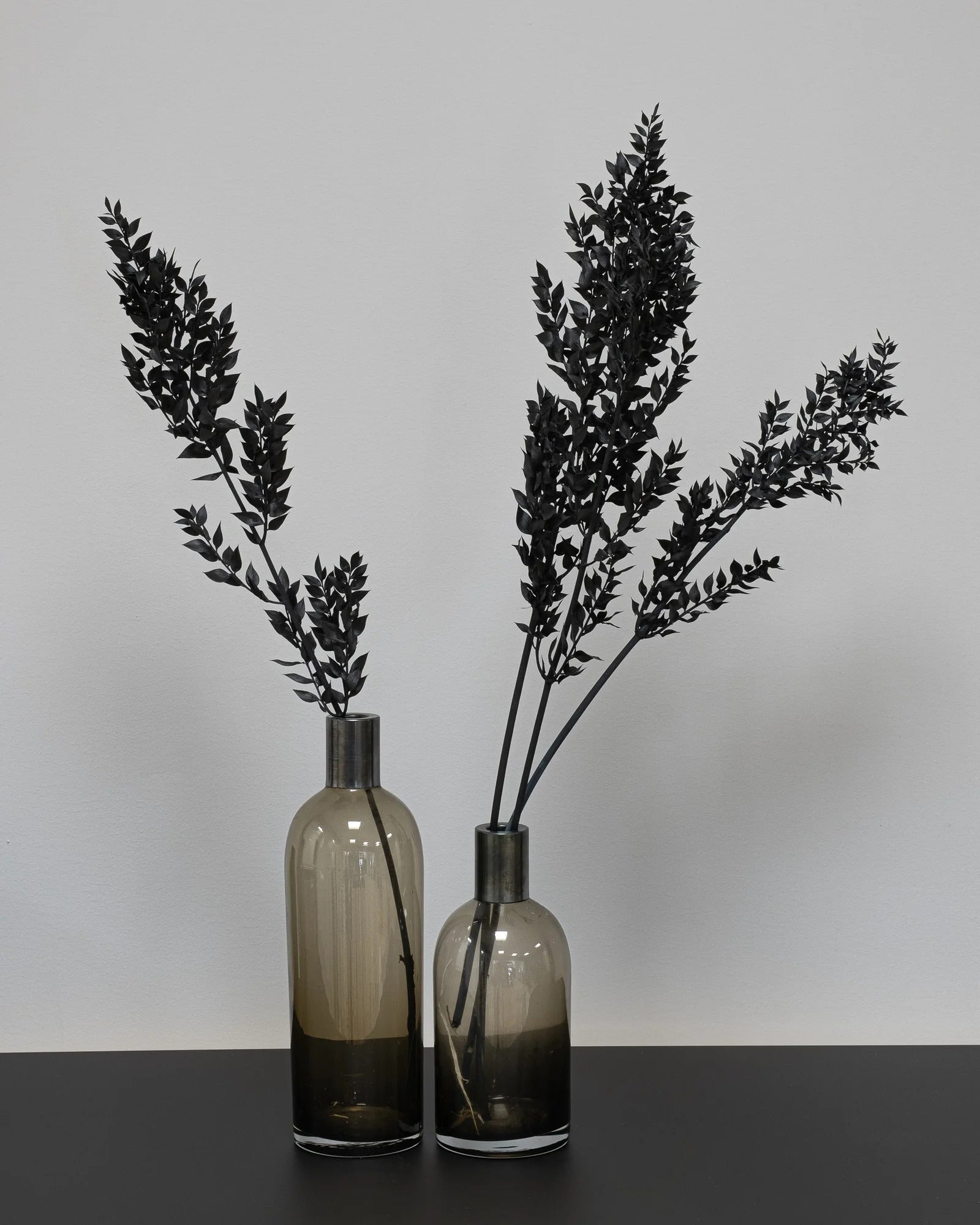 Närbild på torkade blommor i Ruscus 5 st.