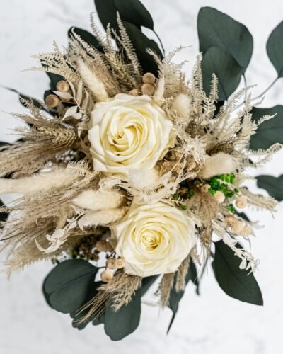 Alternative view of Evig Romantik - Brudbukett med evighetsblommor