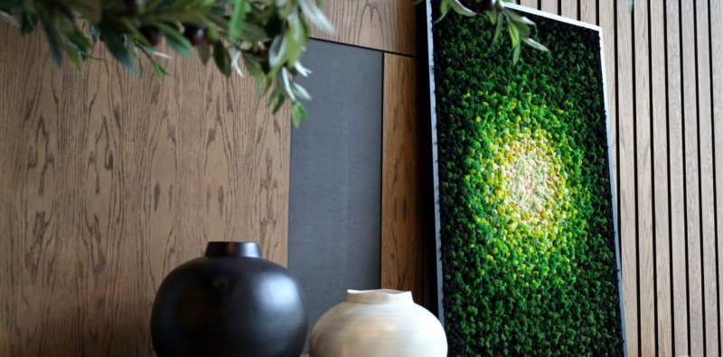 Inred med torkade och konserverade växter – naturlig design som varar