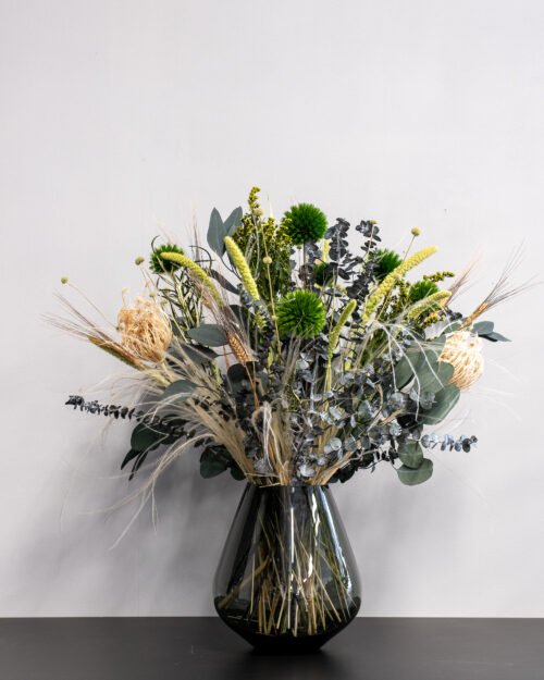 Skogsglänta – Bukett med gröna bollar i naturliga nyanser 6 Forever Flora