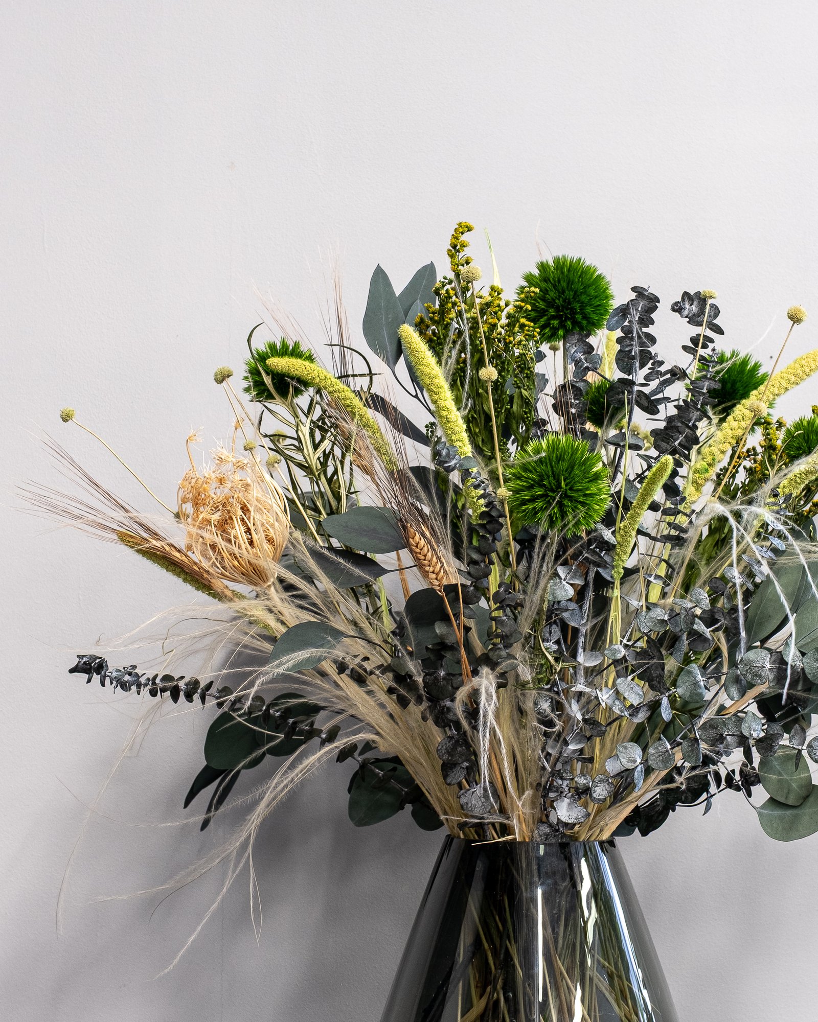 Skogsglänta – Bukett med gröna bollar i naturliga nyanser 4 Skogsglänta