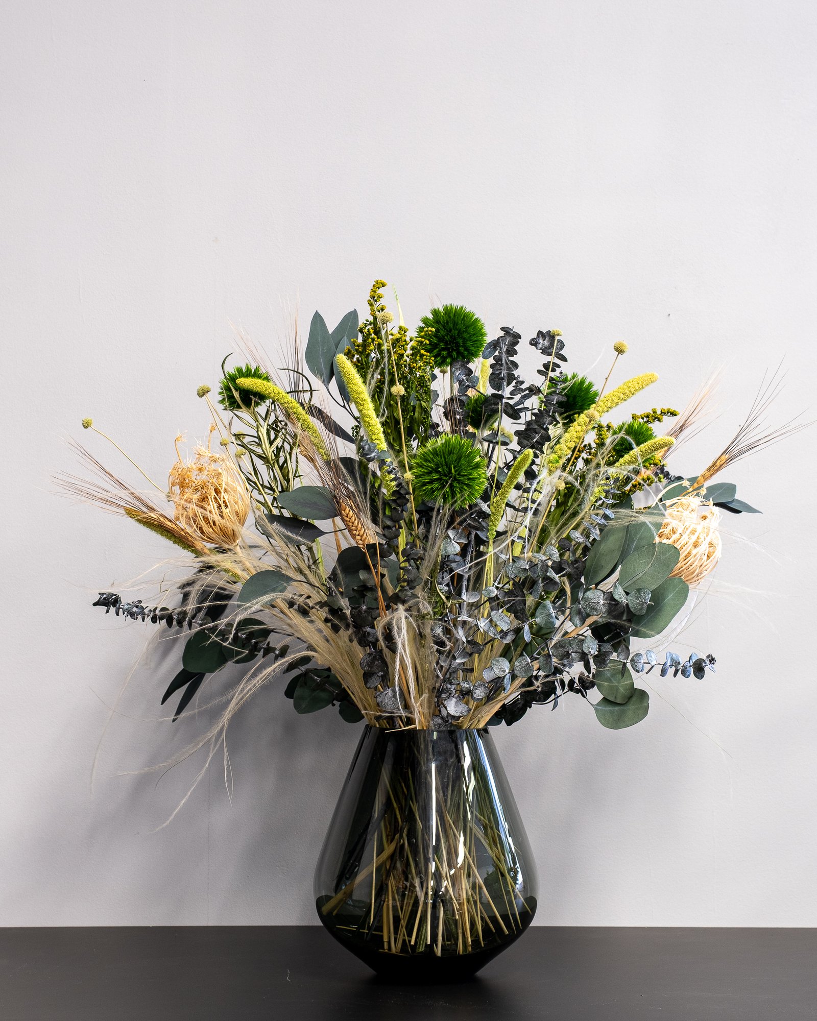 Skogsglänta – Bukett med gröna bollar i naturliga nyanser 1 Skogsglänta